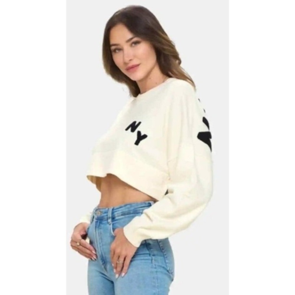 Spirit Jersey Womens Cream Cropped Knit Shirt 'New York' Size Small NWOT
